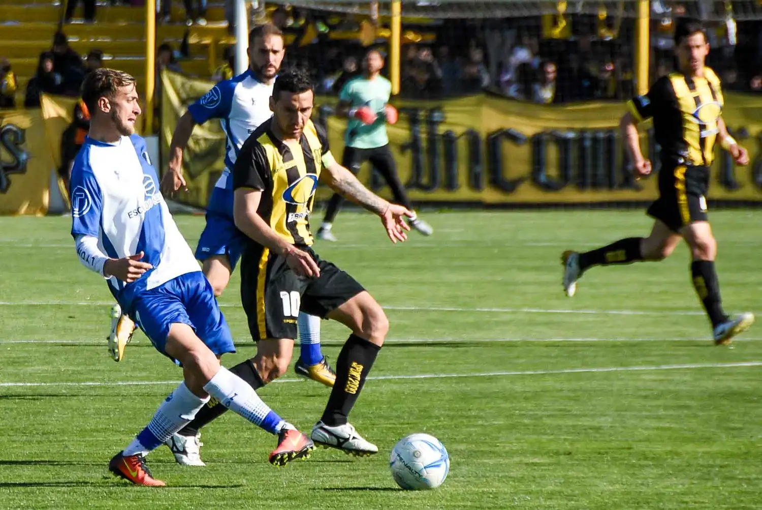 Alvarado viaja a Pico con dos regresos