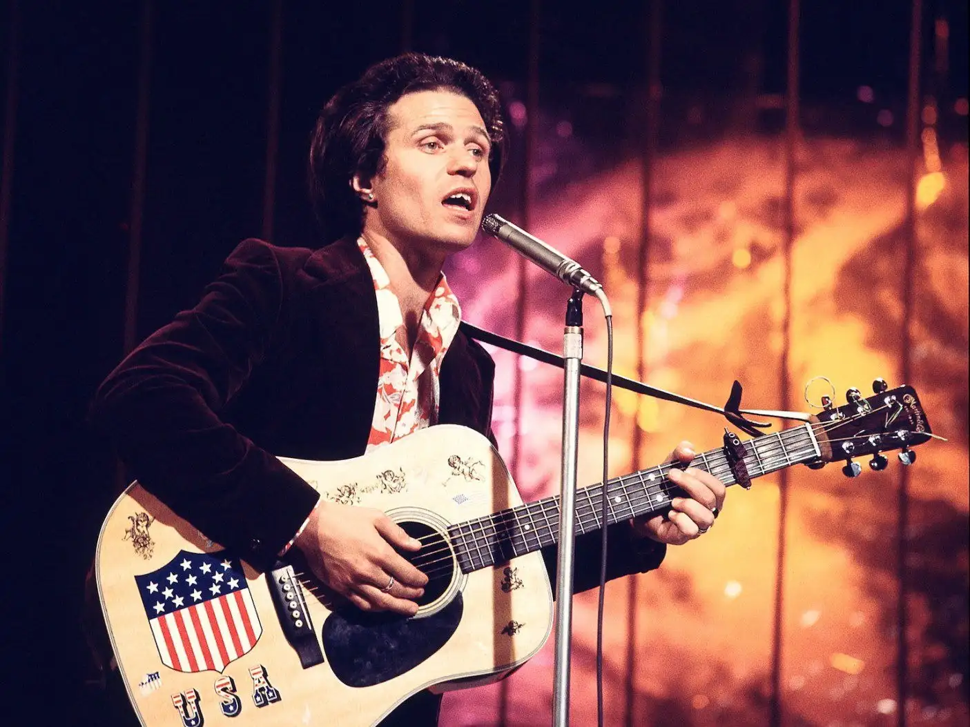 Nacido como Joseph Allen McDonald en 1942, fue el fundador y voz principal de la banda Country Joe and the Fish, un grupo clave dentro de la escena psicodélica de San Francisco durante la década de 1960.