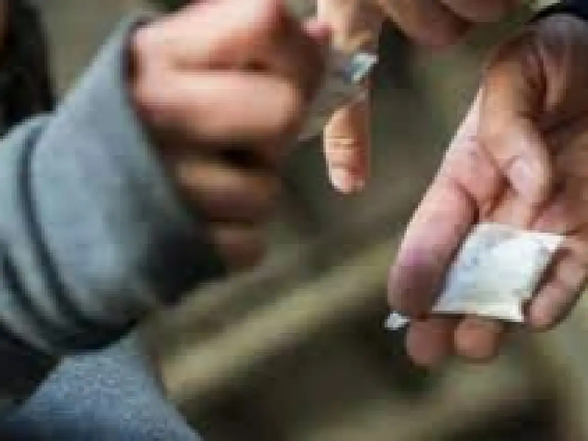 Santiago del Estero: un alumno llevó drogas al colegio para venderle a sus compañeros