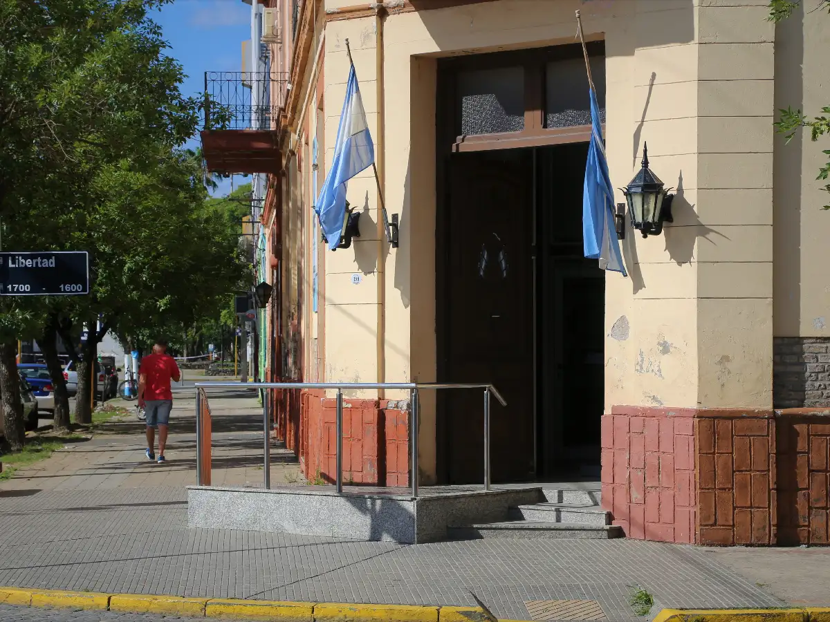 La Milka: la policía rescató a dos niñas que estaban solas y encerradas en una casa 