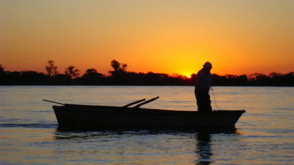 Prorrogan el vencimiento de las licencias de pesca comercial