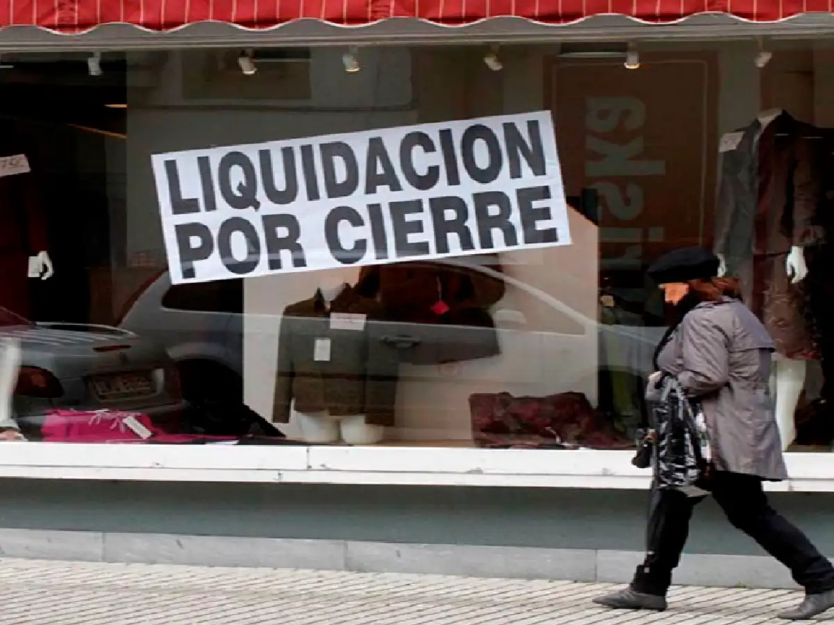 El Centro de Almaceneros alertó sobre el cierre de tres comercios por día