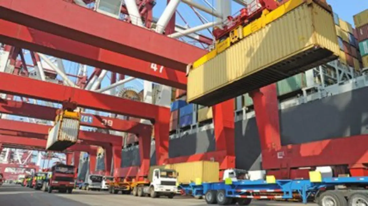 El paro en los puertos ya lleva seis días
