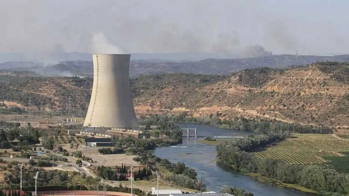 Fuga de CO2 en central nuclear de España: un muerto y varios heridos