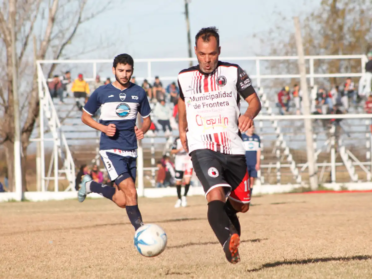 El domingo un duelo clave