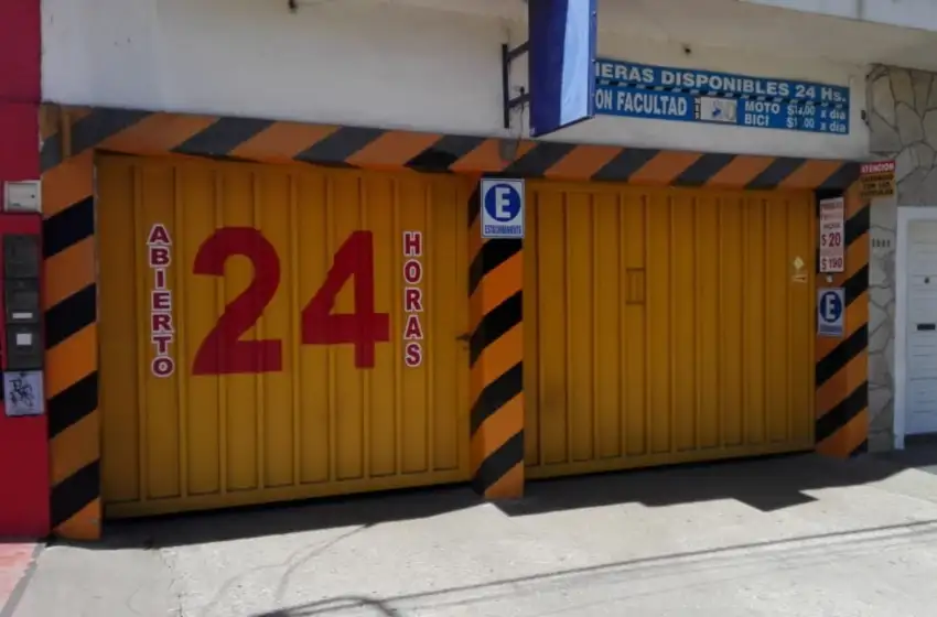 Maniataron a encargados de una cochera y robaron 2 autos