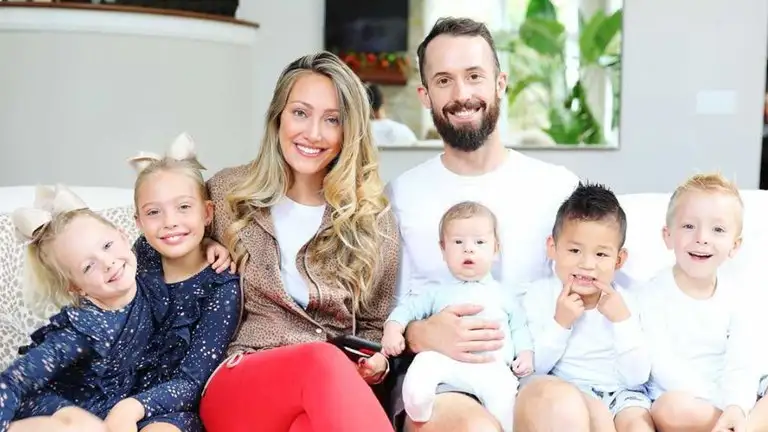 Influencers adoptaron un niño con autismo y luego “lo devolvieron”