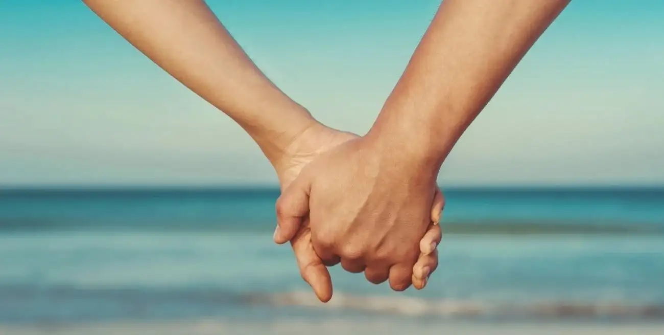 Hay amores compañeros, los eternamente amistosos, los que el tiempo en la vida los recitan eternos. Gentileza