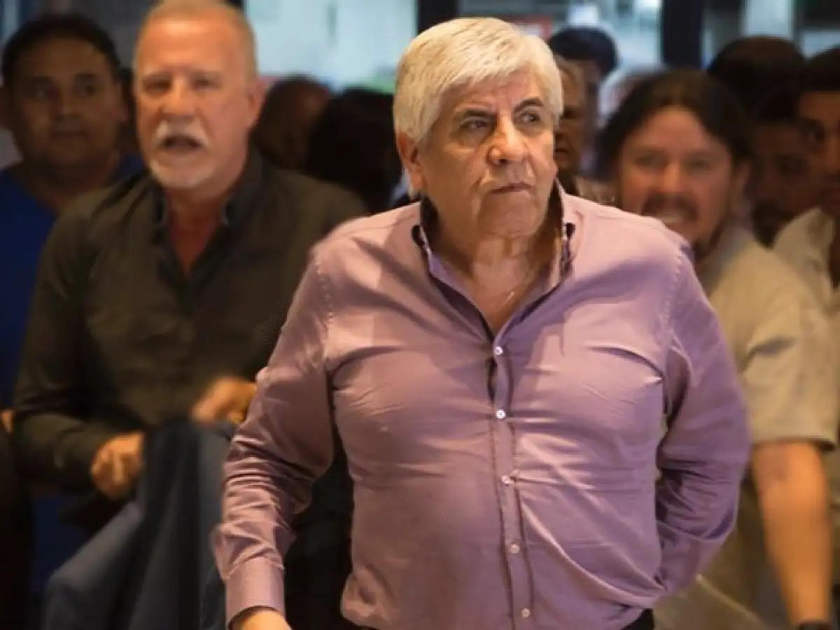 Allanaron financieras que estarían vinculadas a Hugo Moyano 
