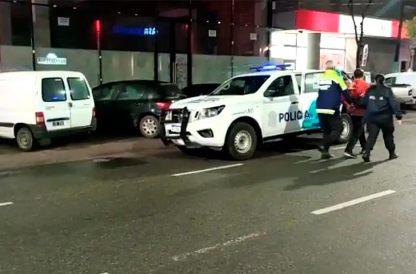 Con un destornillador en mano le robó 90 mil pesos a un hombre