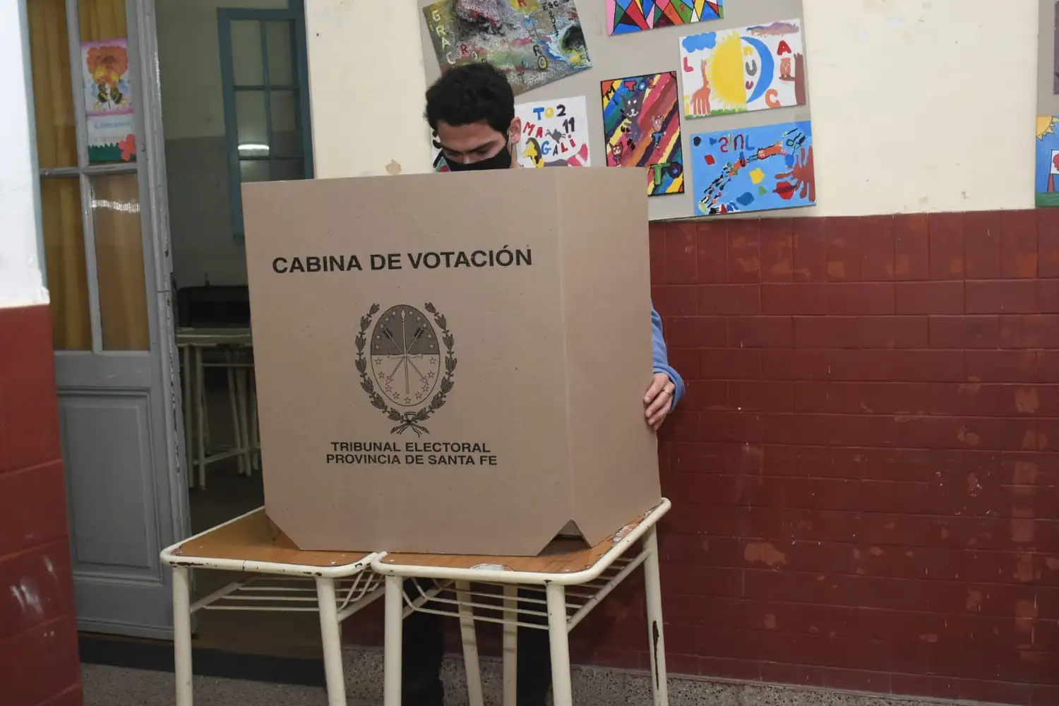 Comenzaron las PASO en Santa Fe y todo el país