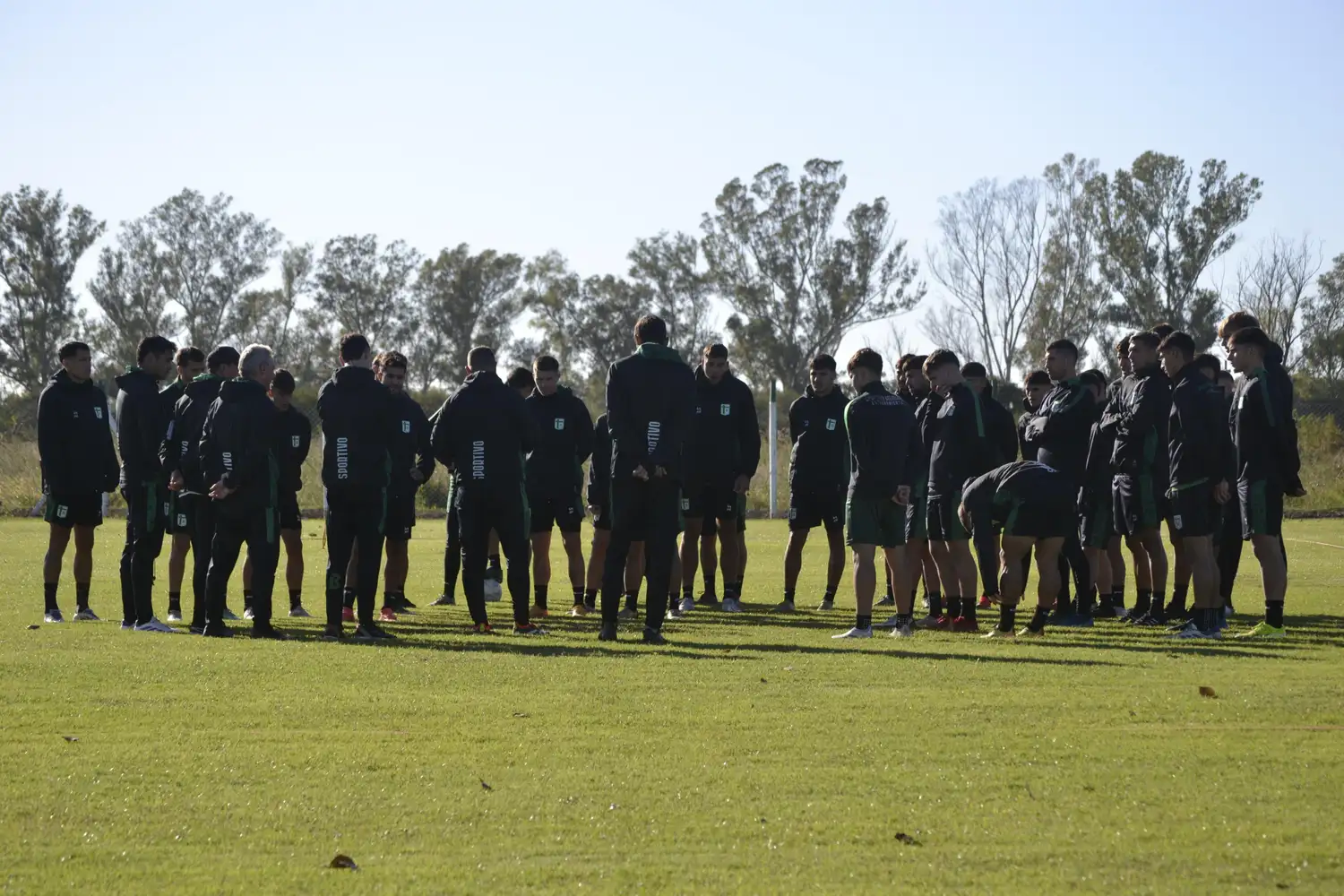 La "Verde" retomó los entrenamientos de cara al domingo.