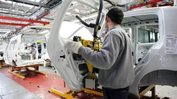 La industria y la construcción intensificaron la recesión en septiembre