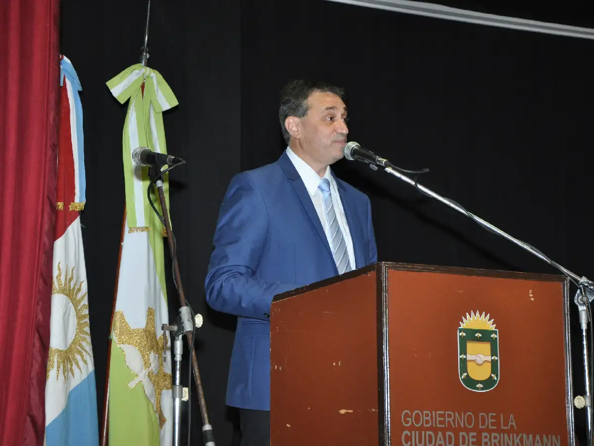 Gas, cloacas y ciclovía norte,  los anuncios para Brinkmann    