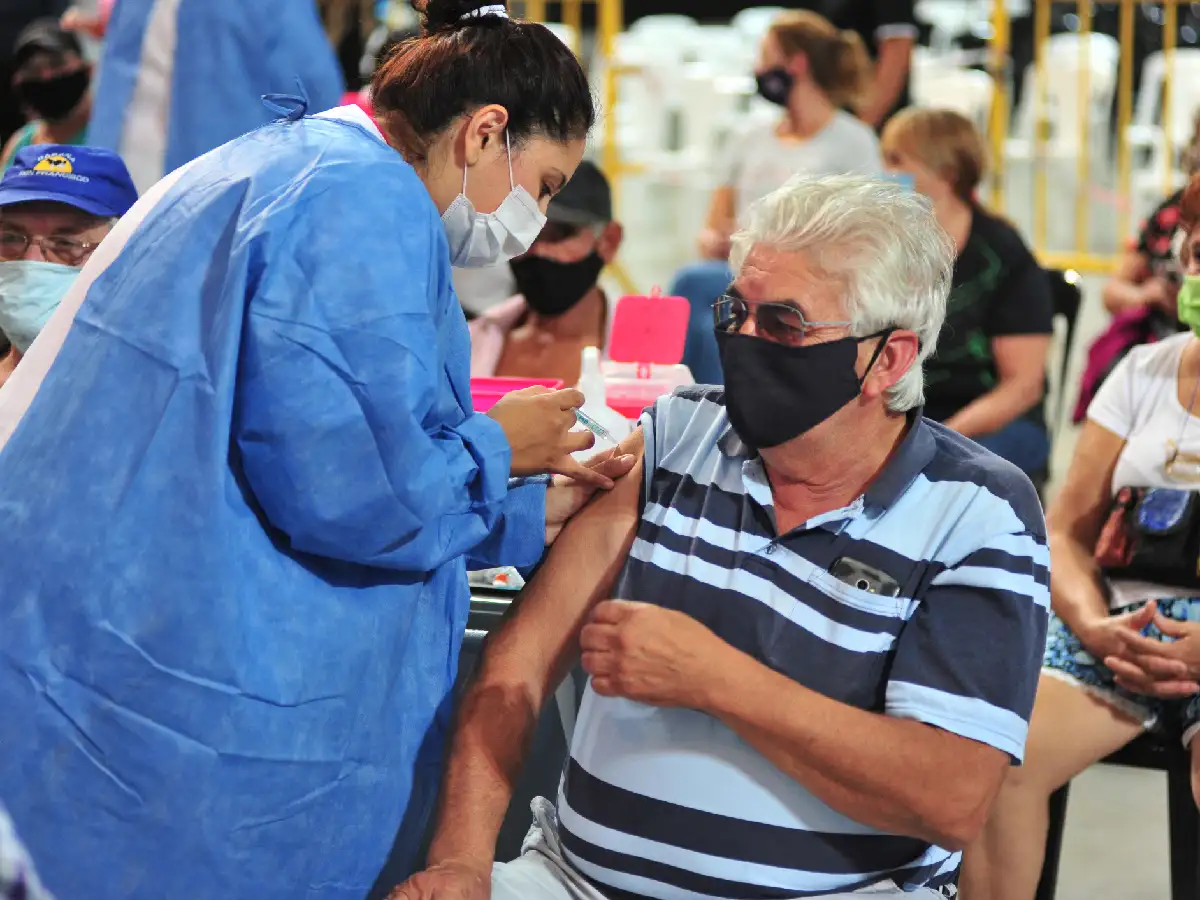 Córdoba empieza a vacunar a mayores de 60 sin comorbilidades