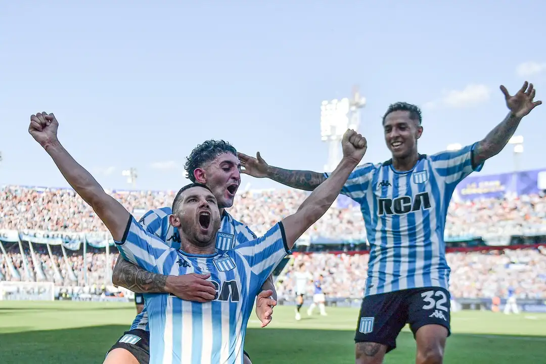 Adrián Martínez marcó el 2-0 para la “Academia”.
