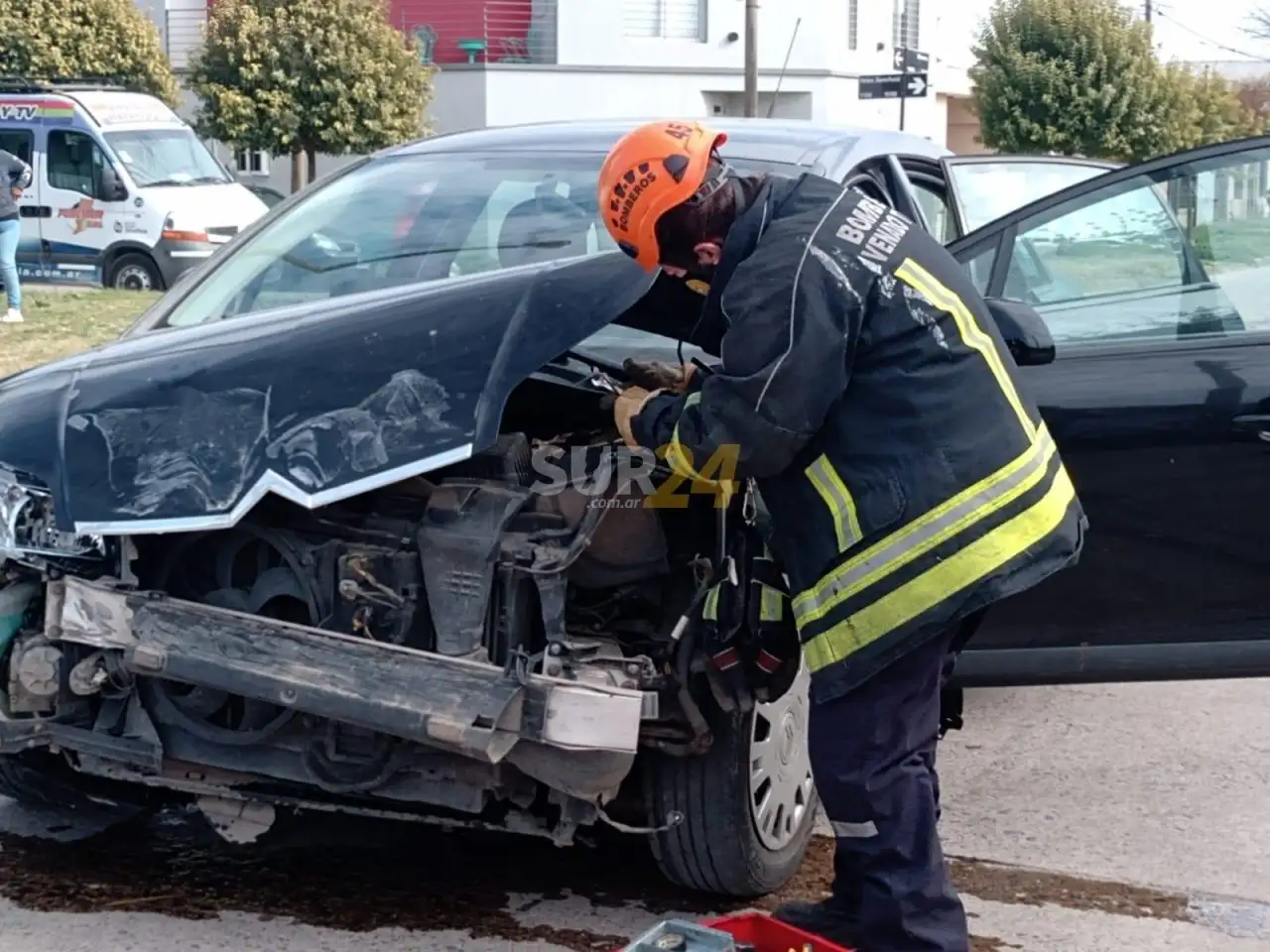 Espectacular accidente en la esquina de Moreno y Vélez Sarsfield
