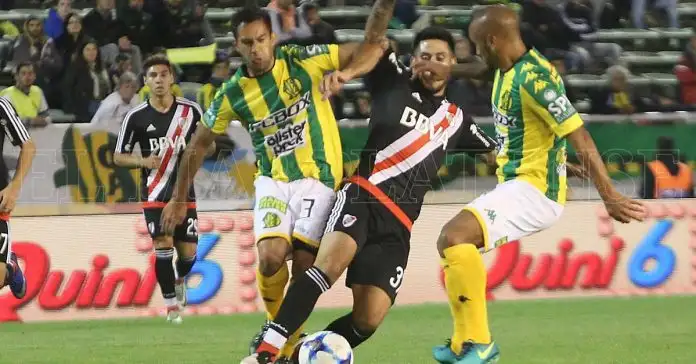 Aldosivi se aferra a la historia para salvarse ante River
