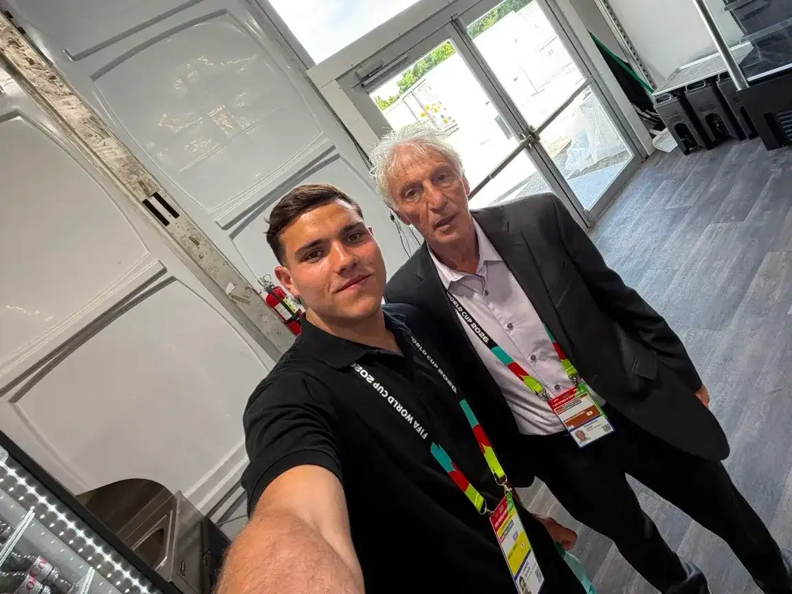 Ignacio Omedes, enviado especial desde la Copa del Mundo 2026, junto a Pekerman