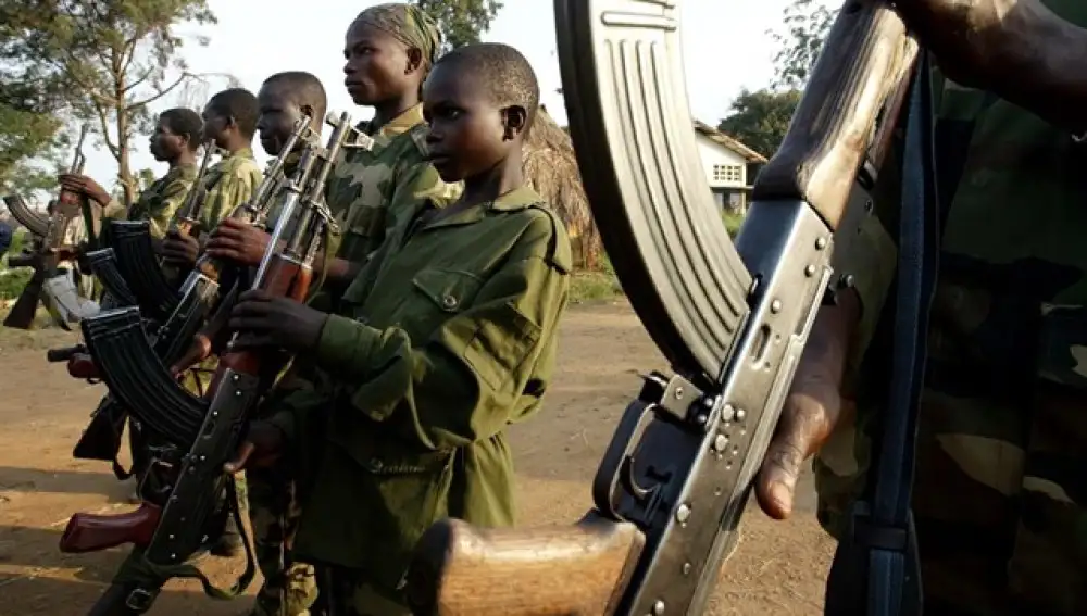 Liberan a 900 niños-soldado reclutados en Nigeria