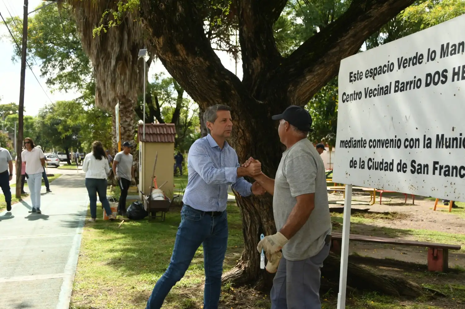 la muni en barrio: barrio dos hermanos