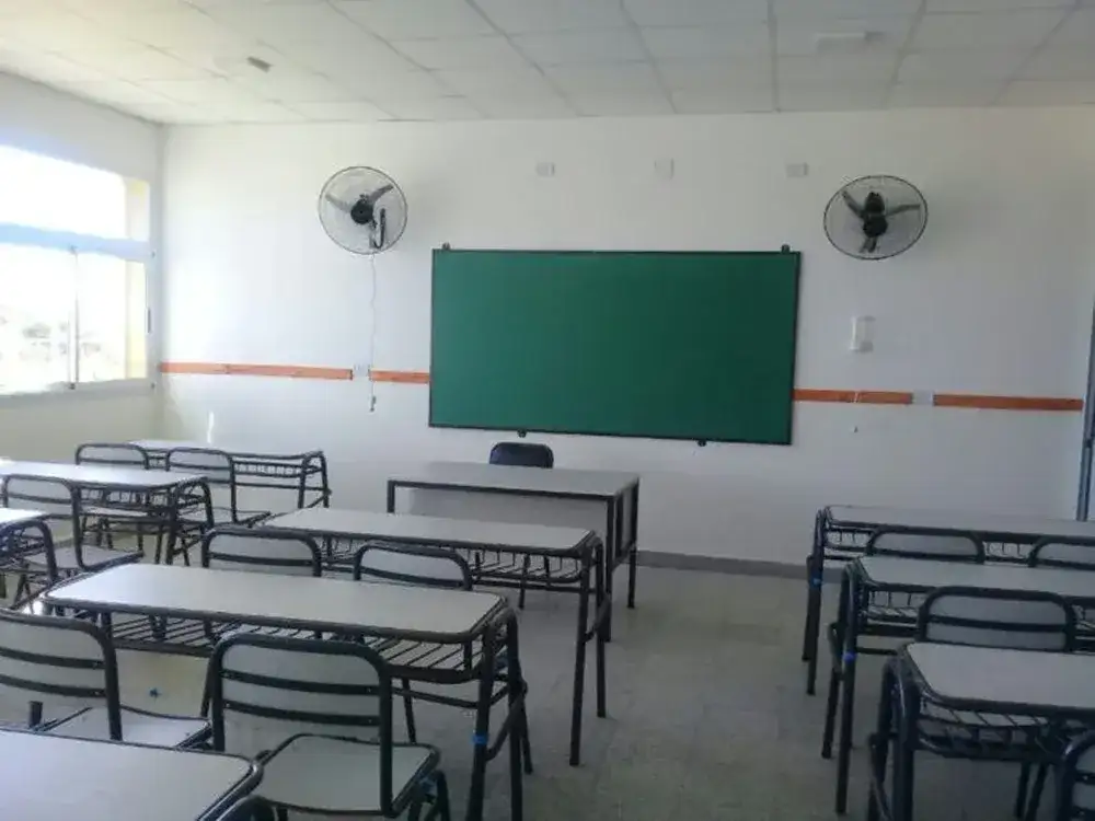 La Provincia advirtió sobre posibles descuentos salariales por paros convocados por agrupaciones docentes disidentes.