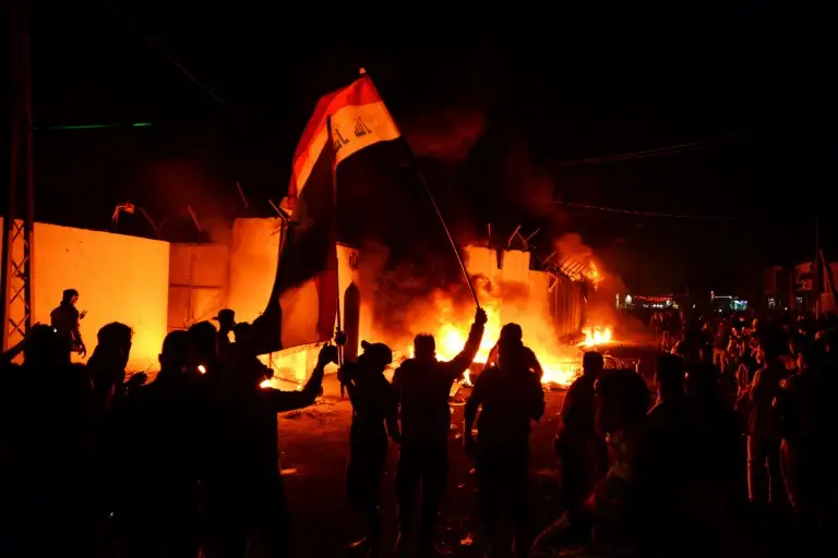 Irak: al menos 13 muertos al incendiarse un consulado iraní