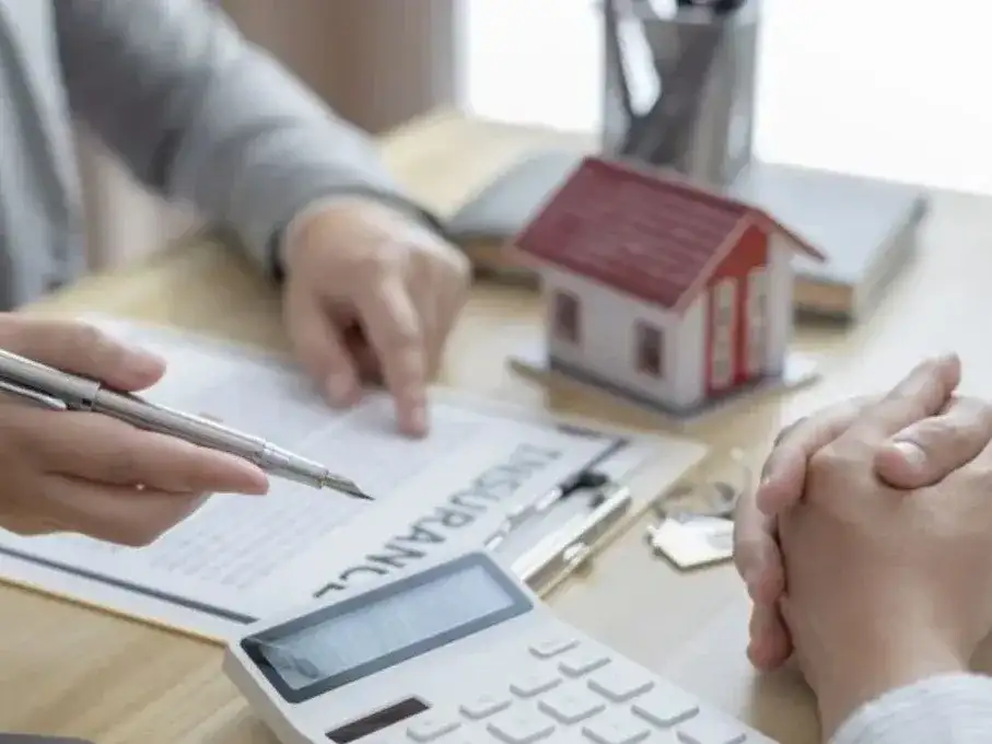 El Gobierno espera una baja de tasas por efecto inflación y nuevos créditos para la vivienda.