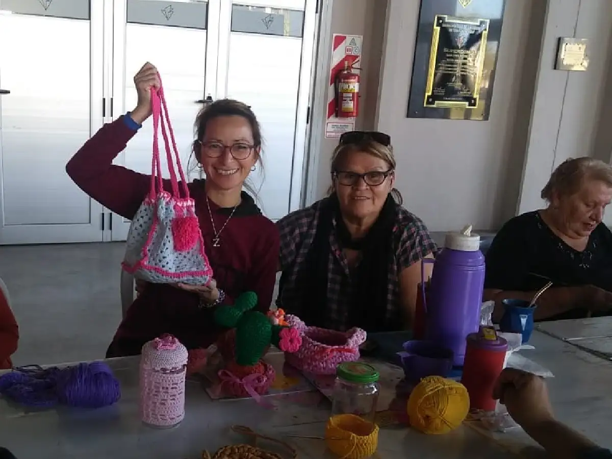 Tejiendo con mamá, una historia de solidaridad y amor en el Superdomo