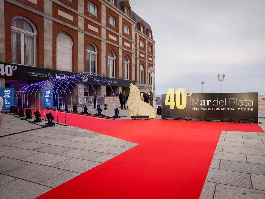 El Festival de Cine de Mar del Plata anticipó una programación con películas internacionales, funciones gratuitas y homenajes a figuras del cine argentino.