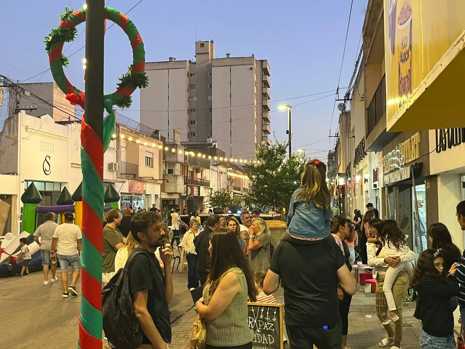 Propuestas en el centro de Venado para atraer a clientes.