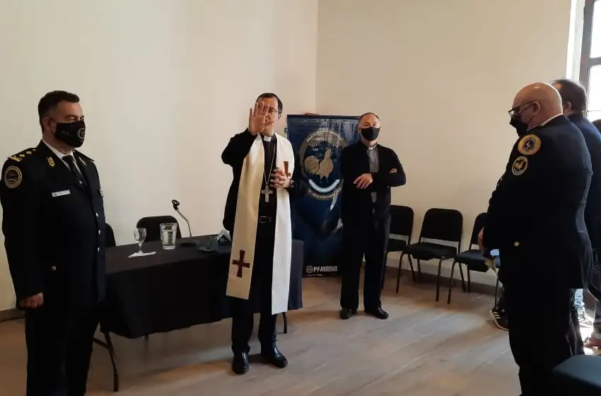 El Obispo Mestre brindó una charla ante efectivos de la Policía Federal