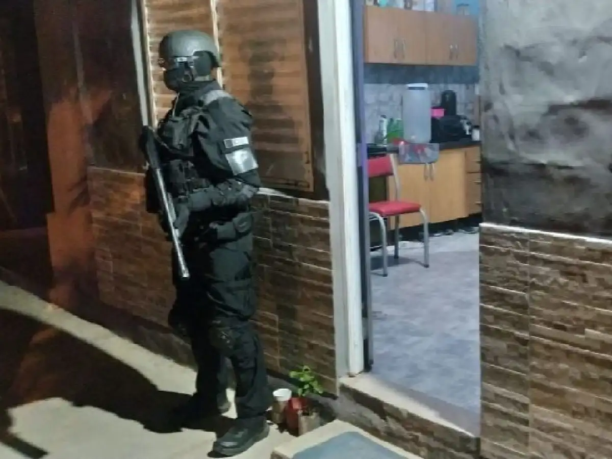 Cuatro detenidos y puntos de venta de droga cerrados en Arroyito