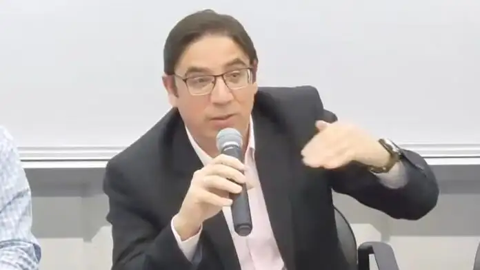 El anuncio llega en un contexto de conflictividad gremial, luego del paro nacional universitario realizado el lunes y a horas de que se concrete una nueva medida de fuerza en la Universidad Nacional de La Plata.