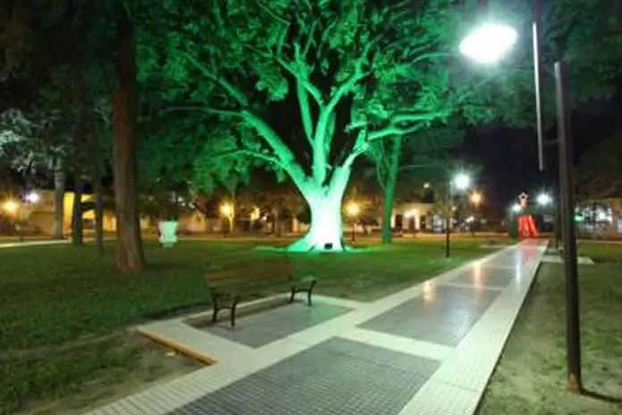Un detenido por exhibiciones obscenas en la plaza de Recreo