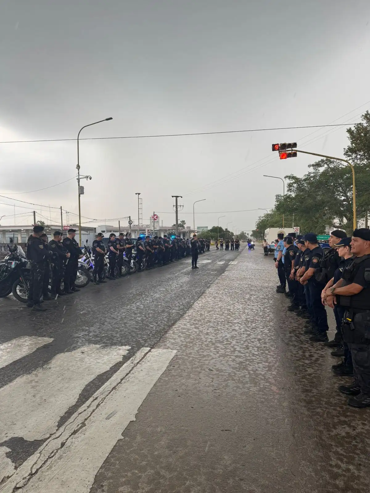 El baile de La Mona terminó sin incidentes.