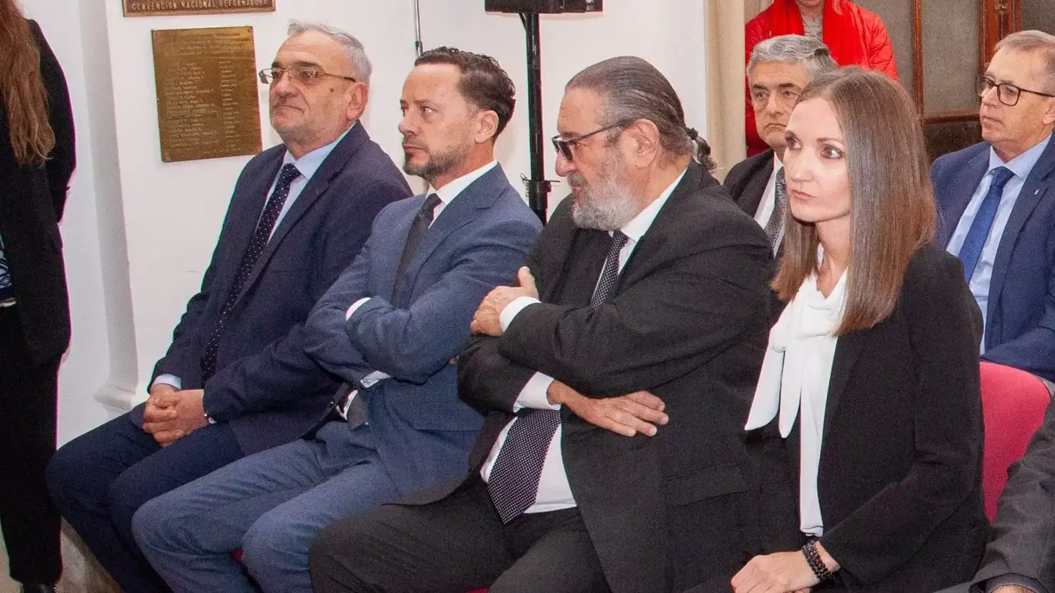 El senador Calvo acompañó a la jueza Natalia Carinelli, en el acto de asunción