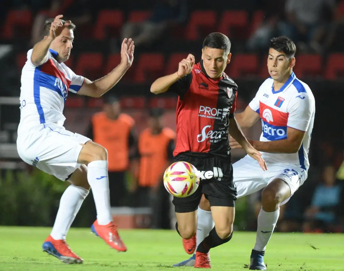 Colón y Tigre igualaron sin goles por la Copa de la Superliga